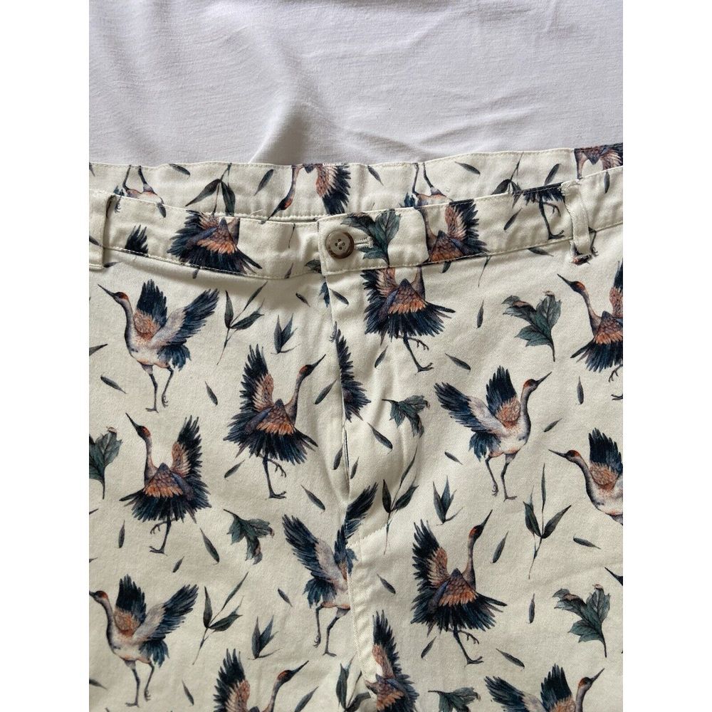 Paisley & Gray Shorts Men's W44 Slim fit Beige with Blue/Orange Crane Pattern‎